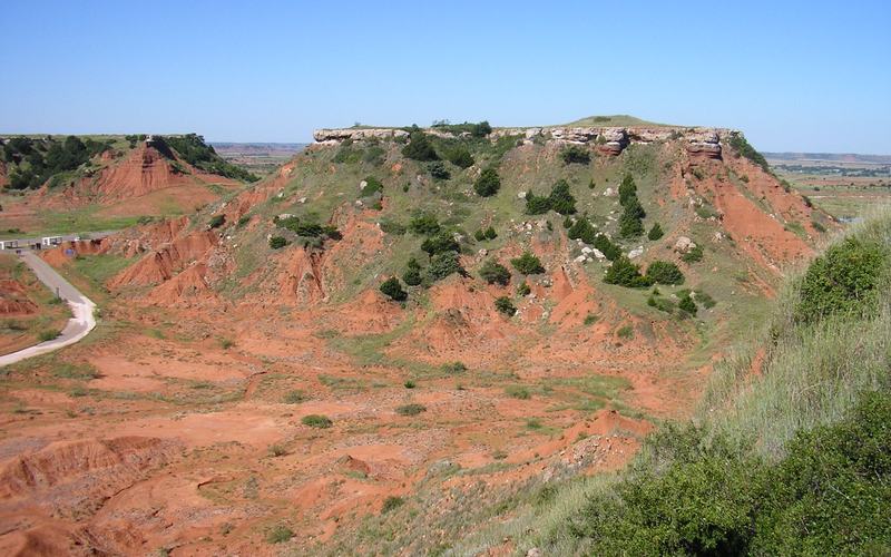 Red buttes of the Gloss Mountains seen from Gloss Mountain State Park, Oklahoma